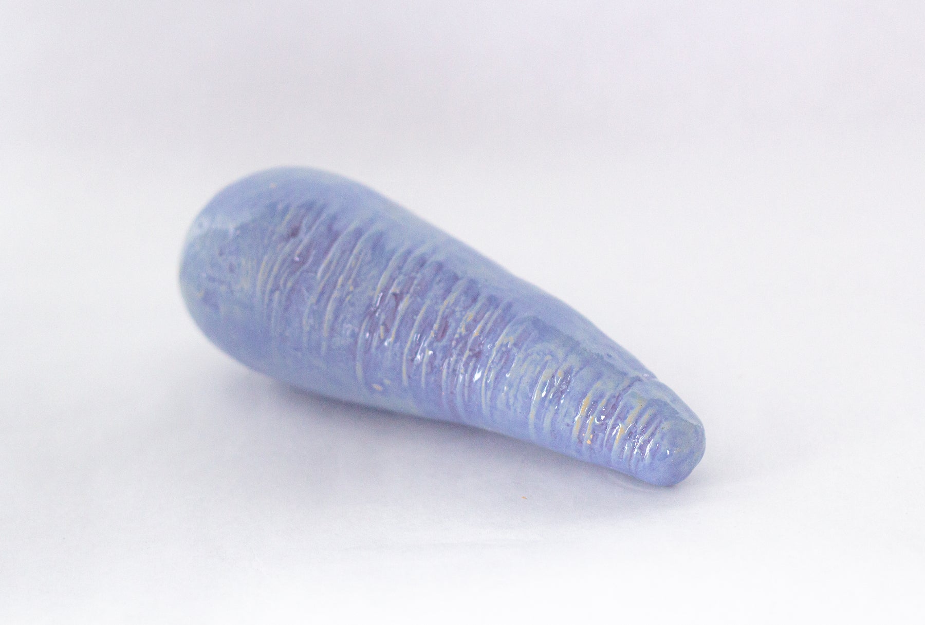 Gode en céramique - Le radis bleu lavande de La Mère Michet