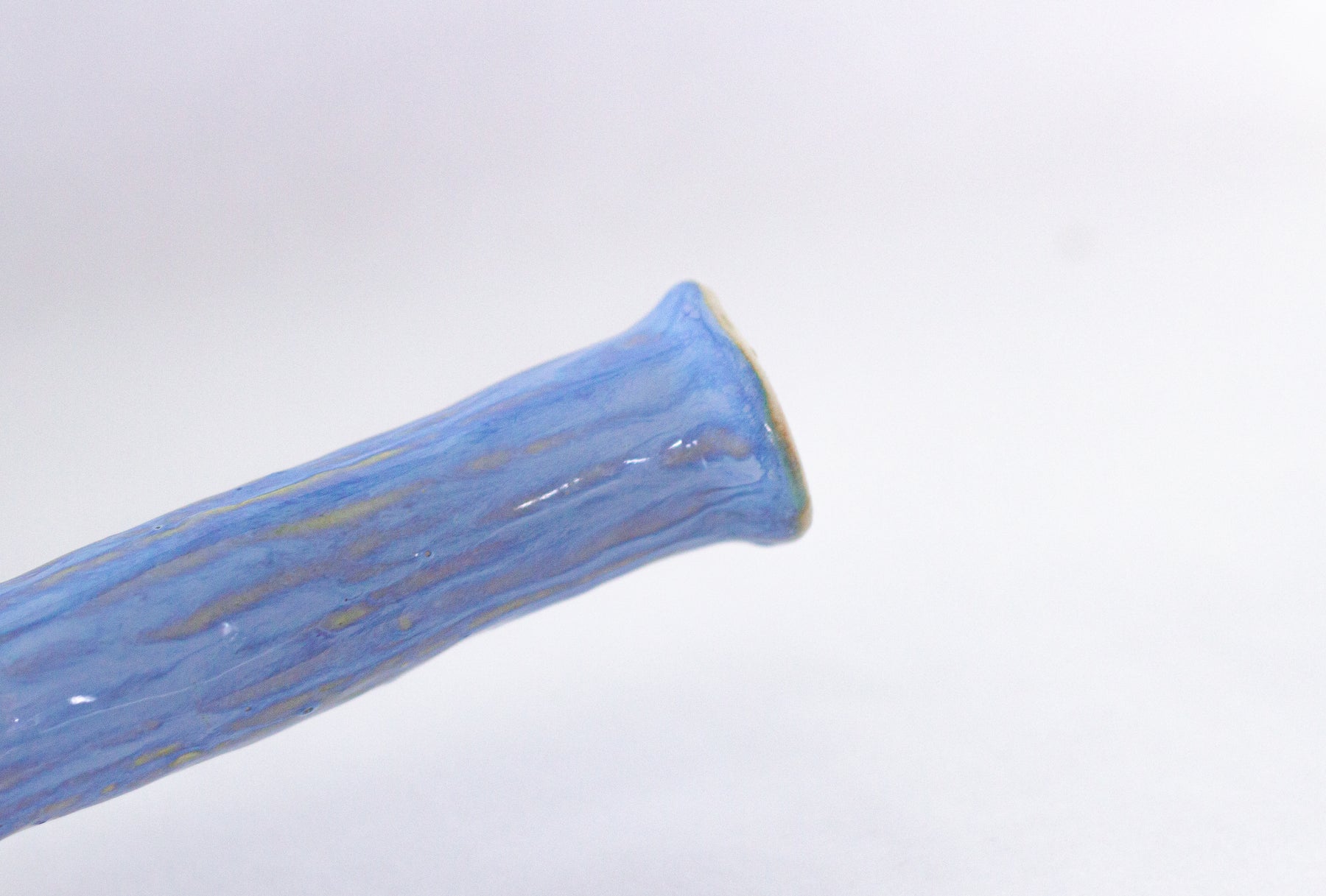 Gode en céramique - Le concombre bleu lavande de La Mère Michet